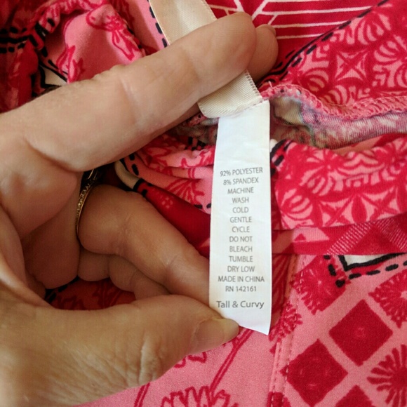 LuLaRoe Heart Tall & Curvy Leggings - Picture 5 of 8